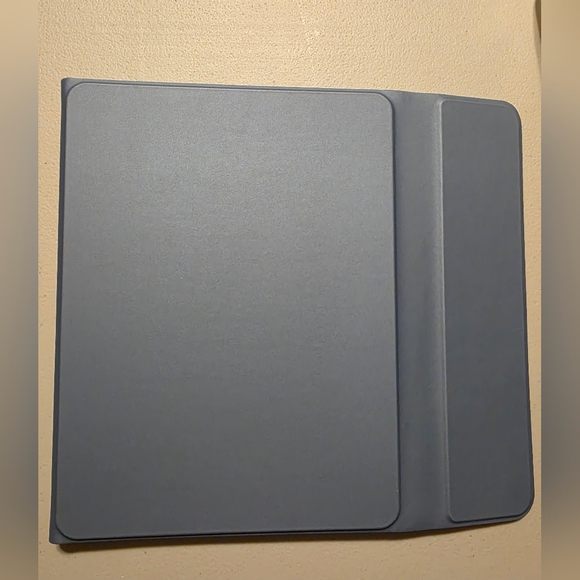 Tablet Case / Cover - Picture 3 of 7